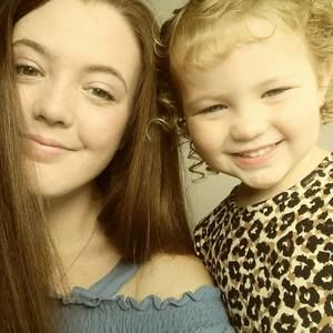 Meet your Posher, Carrie